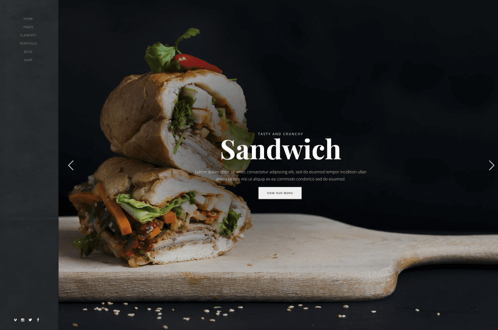 Ciemny szablon strony z nagłówkiem „Sandwich” i kanapką na drewnianej desce
